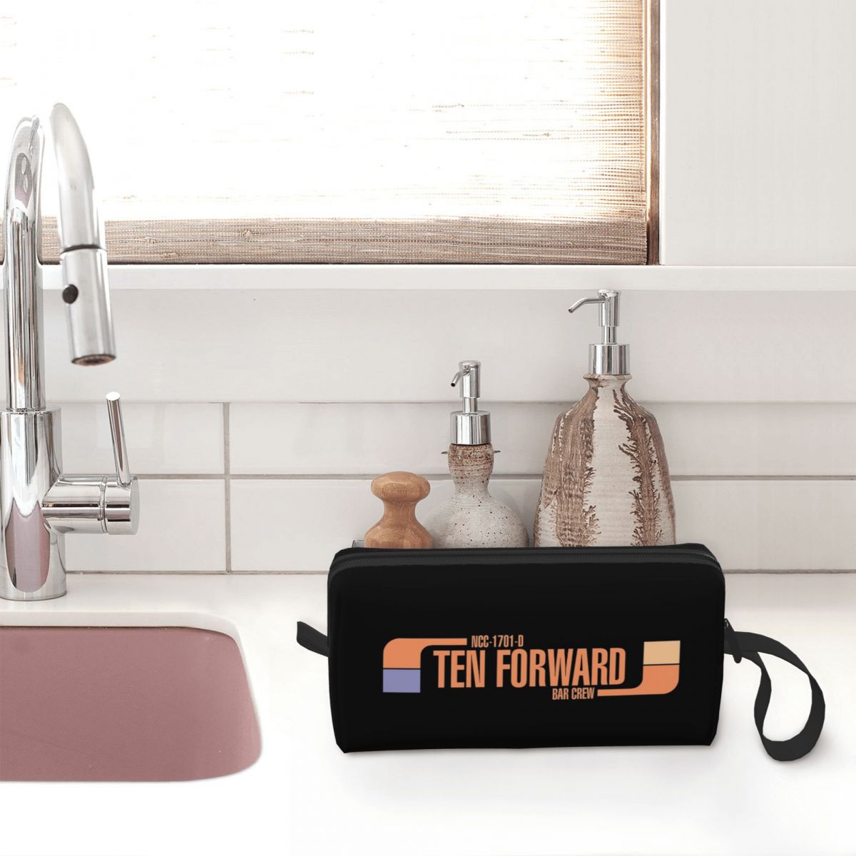 Ten Forward Bar Crew NCC 1701- – Beauty Makeup Bar Bewertung und Preis